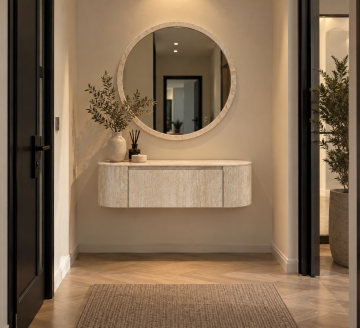 Luxe hal in beige met ronde spiegel